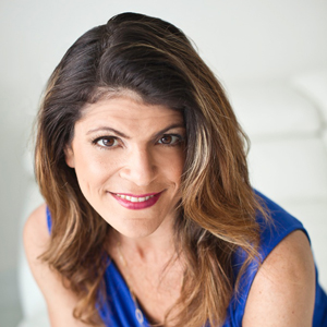 Dr. Eva  Selhub