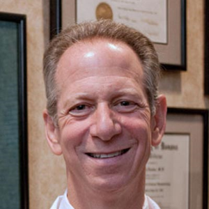 Dr. H T. Levine, MD