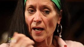 Beth Oliver & Darren Treasure: Making Friends with your Body