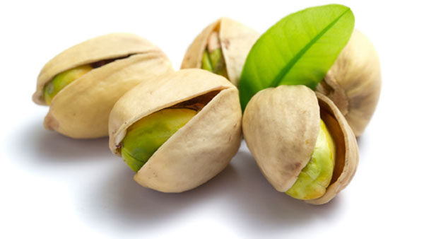 How Eating Pistachios Improves Your Digestive, Immune Systems